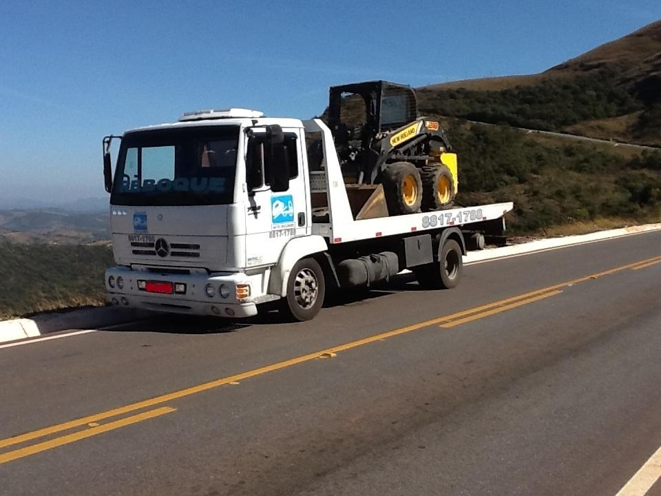 Transporte de pá carregadeira